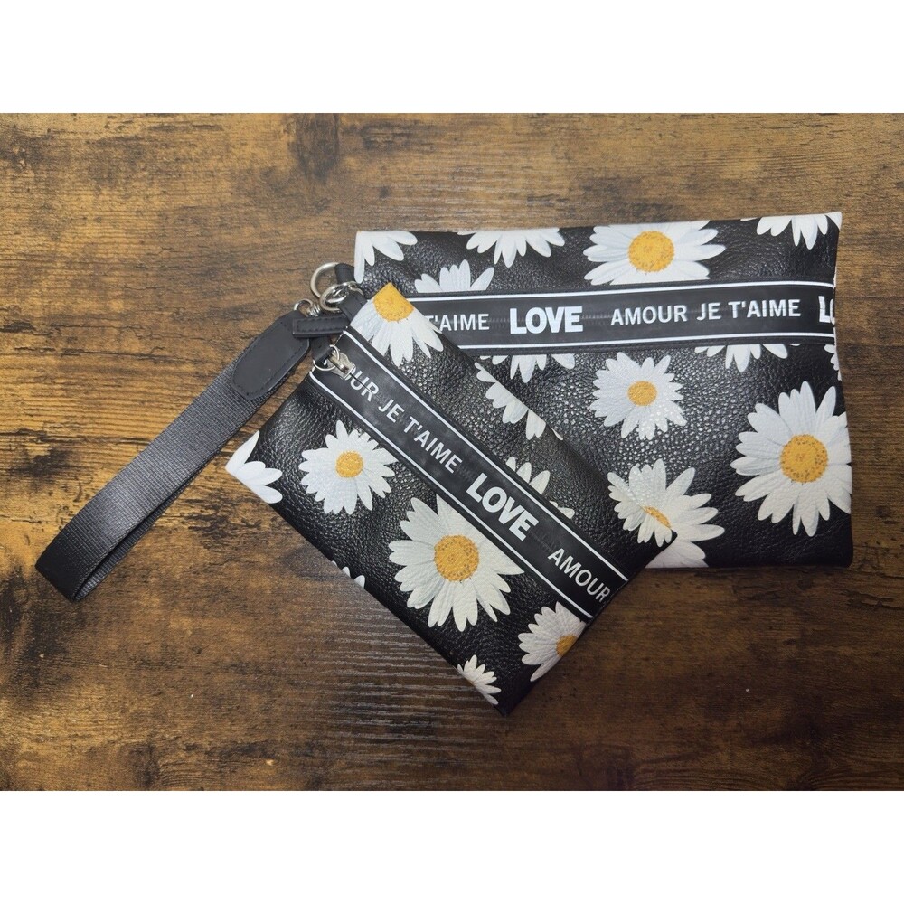Daisy Print Wristlet Zipper Pouch Set NWOT